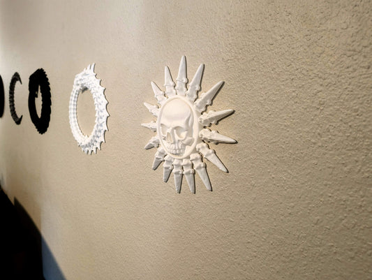 Crâne éclaté - Décoration murale étoile en os ( Par Deadmoon Designs )