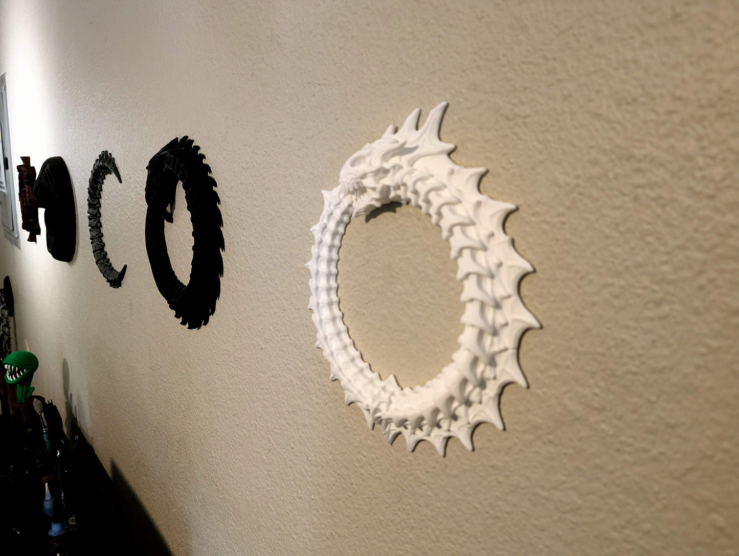 Dragon d'os - Décoration murale sombre (Par Deadmoon Designs )