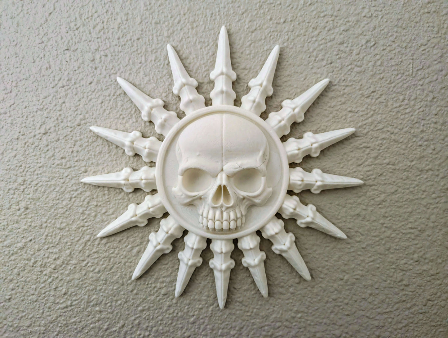 Crâne éclaté - Décoration murale étoile en os ( Par Deadmoon Designs )