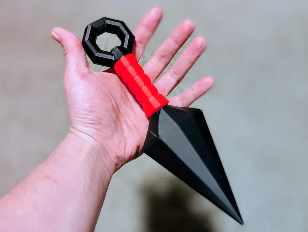 Jumbo Kunai (par Deadmoon Designs)