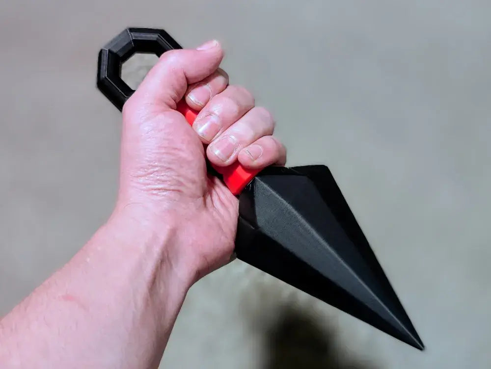 Jumbo Kunai (par Deadmoon Designs)